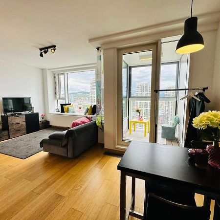 Apartments In Panorama City On 25Th Floor - Amazing View Close To Old Town Братислава Экстерьер фото