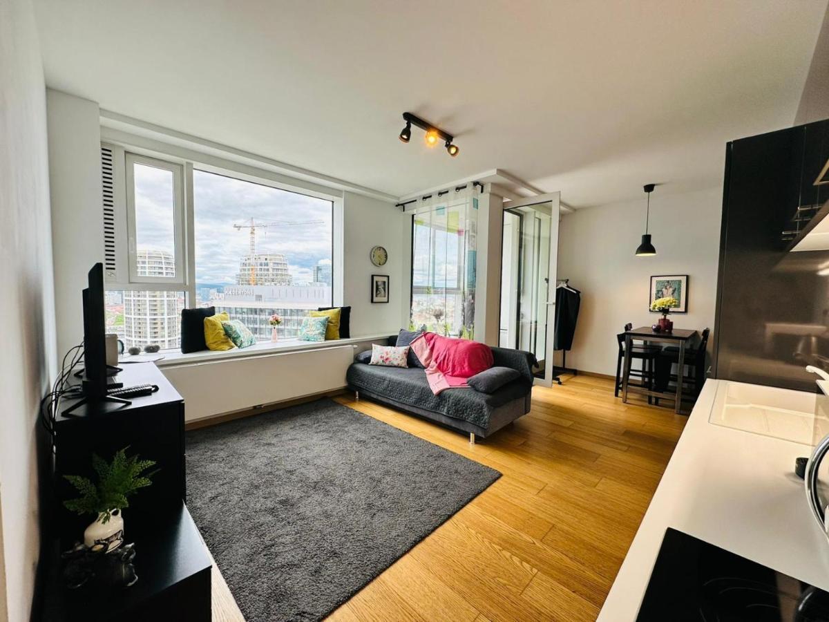 Apartments In Panorama City On 25Th Floor - Amazing View Close To Old Town Братислава Экстерьер фото