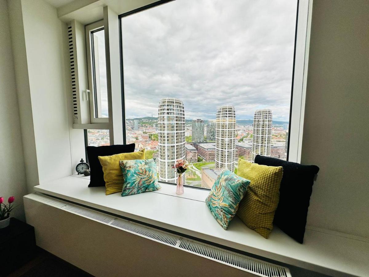Apartments In Panorama City On 25Th Floor - Amazing View Close To Old Town Братислава Экстерьер фото