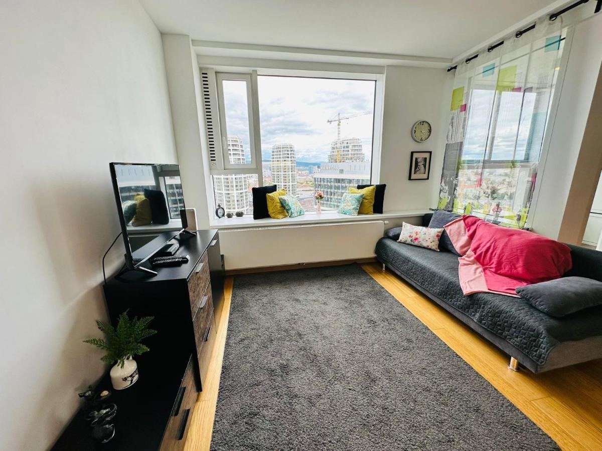 Apartments In Panorama City On 25Th Floor - Amazing View Close To Old Town Братислава Экстерьер фото