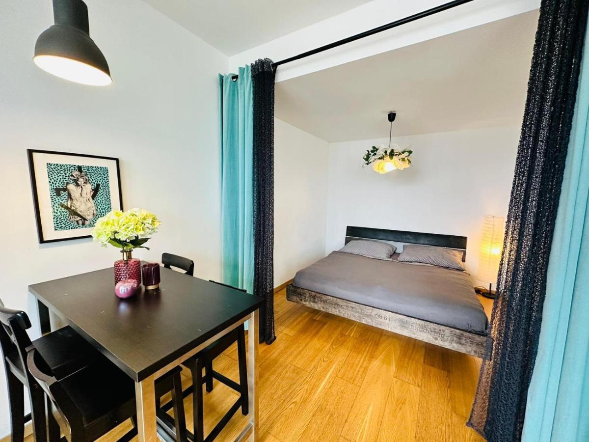 Apartments In Panorama City On 25Th Floor - Amazing View Close To Old Town Братислава Экстерьер фото