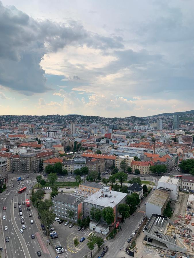 Apartments In Panorama City On 25Th Floor - Amazing View Close To Old Town Братислава Экстерьер фото